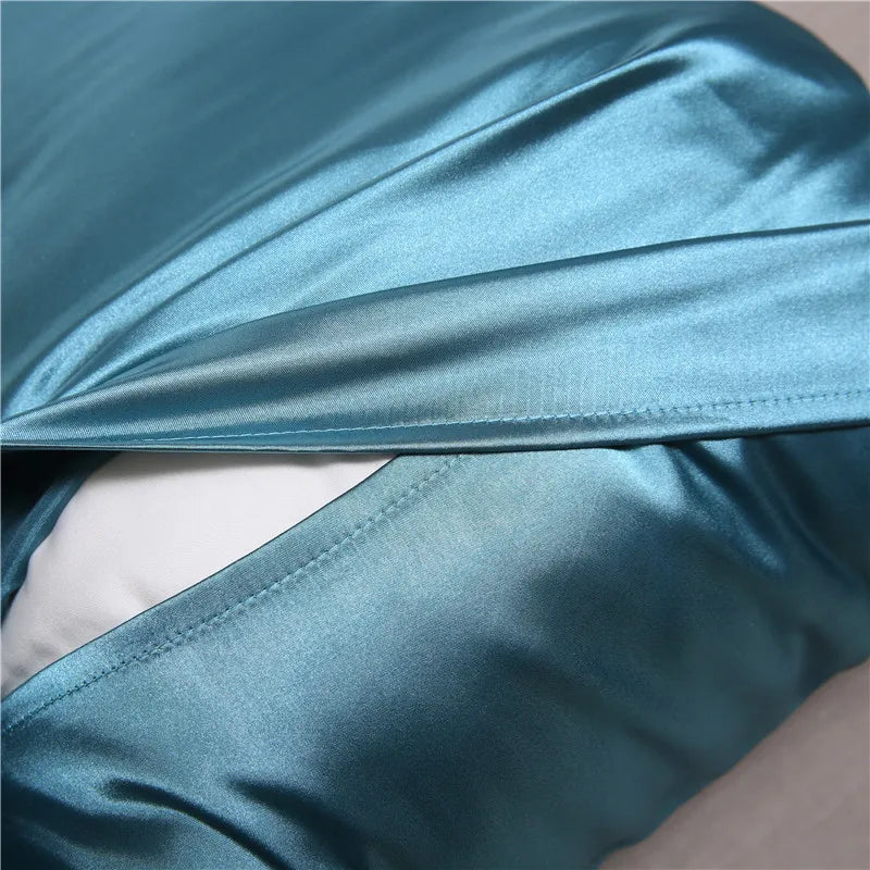 Cloudrelle Silk Pillowcase